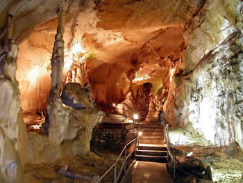 Мраморная пещера, плато Чатырдаг