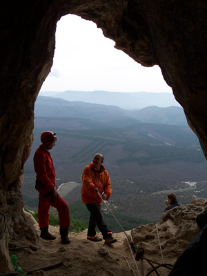 Таврская пещера, Бахчисарайский район